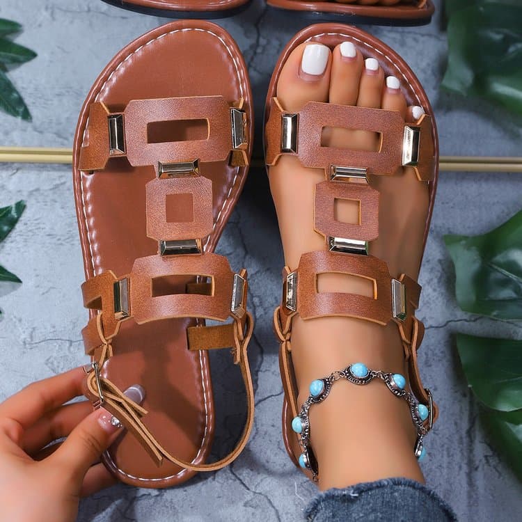 Women's Cross-Border Flat Sandals 2025 Summer New Style European and American Hollow Buckle Sandals Metal Beach Sandals Size 43