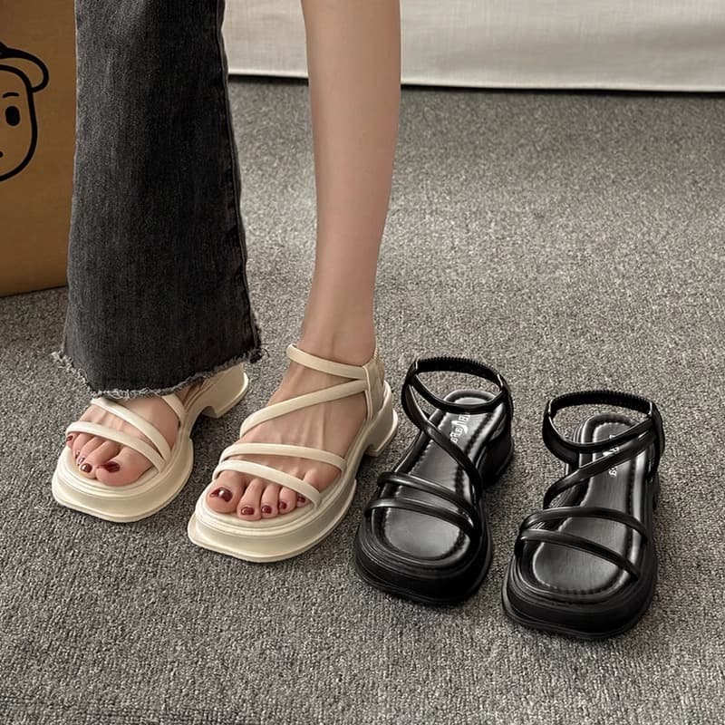 Thick Sole One-Strap Sandals for Women 2025 New Summer Outdoor Soft Sole Comfortable Casual Roman Sandals