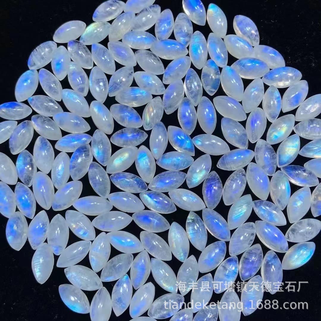 Natural blue moonlight horse eye bare stone, accurate size 6*12mm, Indian material, fixed size, accurate size horse eye 6*12mm, strong blue light