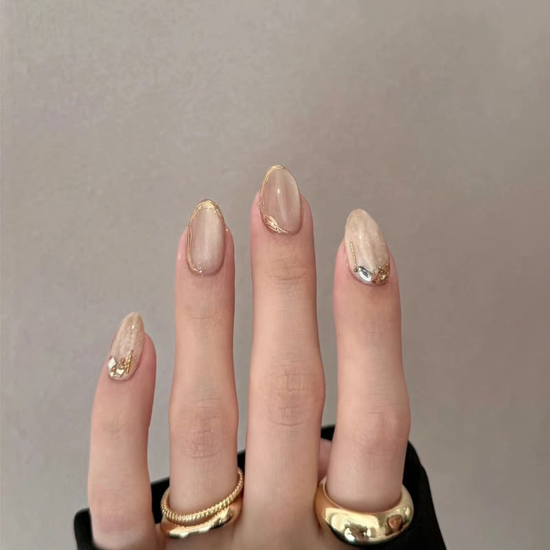 Wearable Nails, Short Oval, Light Luxury Style, Nude Color, Pearlescent Rhinestones, Fine Glitter Manicure, Wholesale Girly Heart Atmosphere Nail Pieces