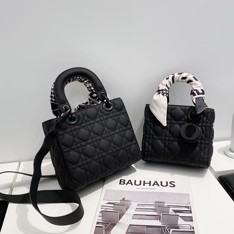 New Women's Handbag, New Fashion Versatile Casual Frosted Lady Diana Bag, Shoulder Handbag, Crossbody Square Bag