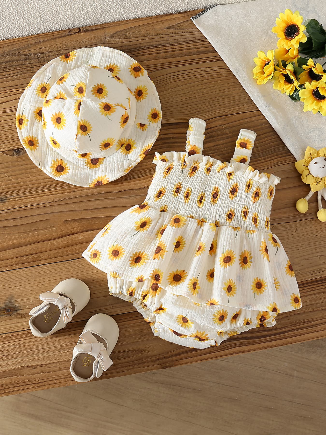 Summer Baby Girl Bow Suspender Bodysuit Stylish Small Floral Print Sleeveless Romper Infant Onesie Crawling Outfit