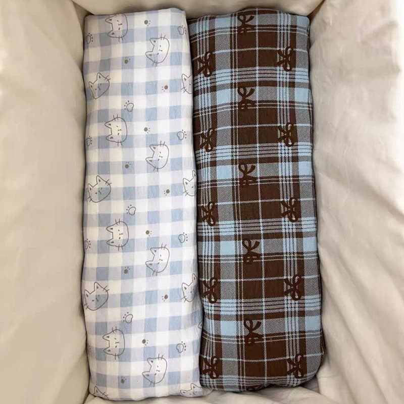 Cat pattern plaid pajamas for women, summer thin style, suitable for casual wear, loose and comfortable long pants.