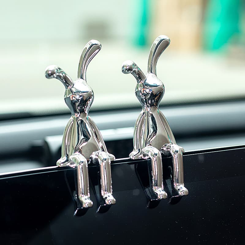 Cross-border light luxury trend three-dimensional rabbit ornaments sticky electroplated long-eared rabbit cute products shooting violent bear ornaments