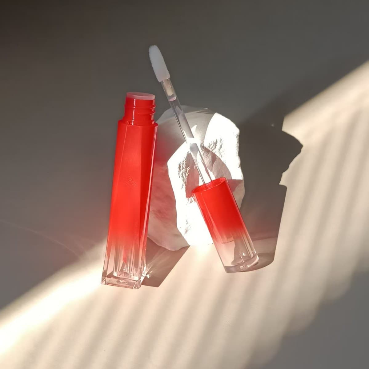 Factory Stock New Red Gradient Lip Gloss Tube, Gradient Black Oval Lip Gloss 4ml Empty Tube