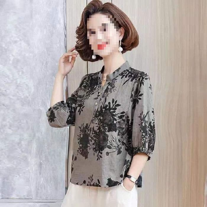 New cotton and linen mother's wear Xia Yang T-shirt fashionable women's quarter-sleeved tops middle-aged and elderly feminine shirts for women
