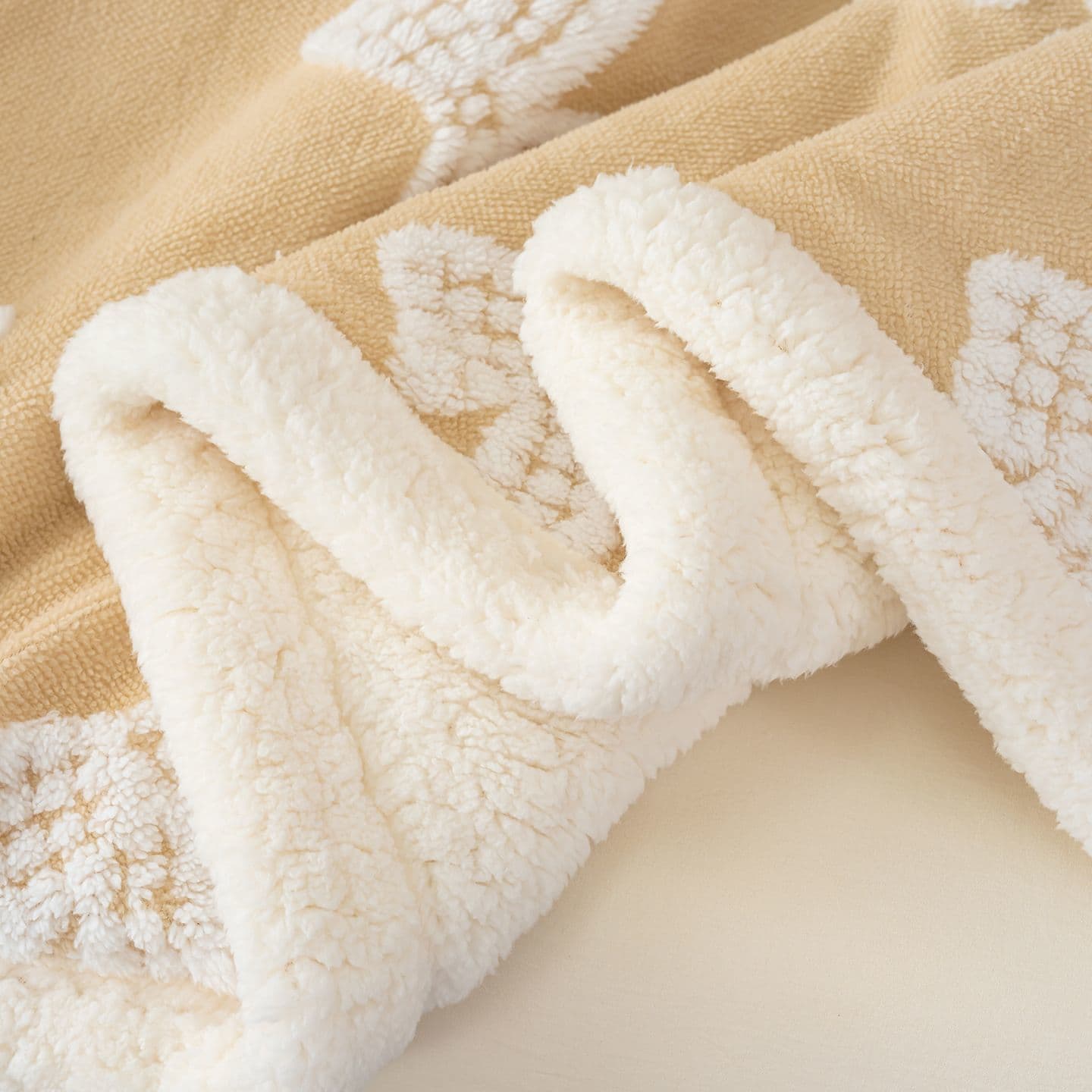 Thickened thermal double-sided fleece blanket milk fleece all-season cover lamb fleece rest blanket princess winter sofa throw