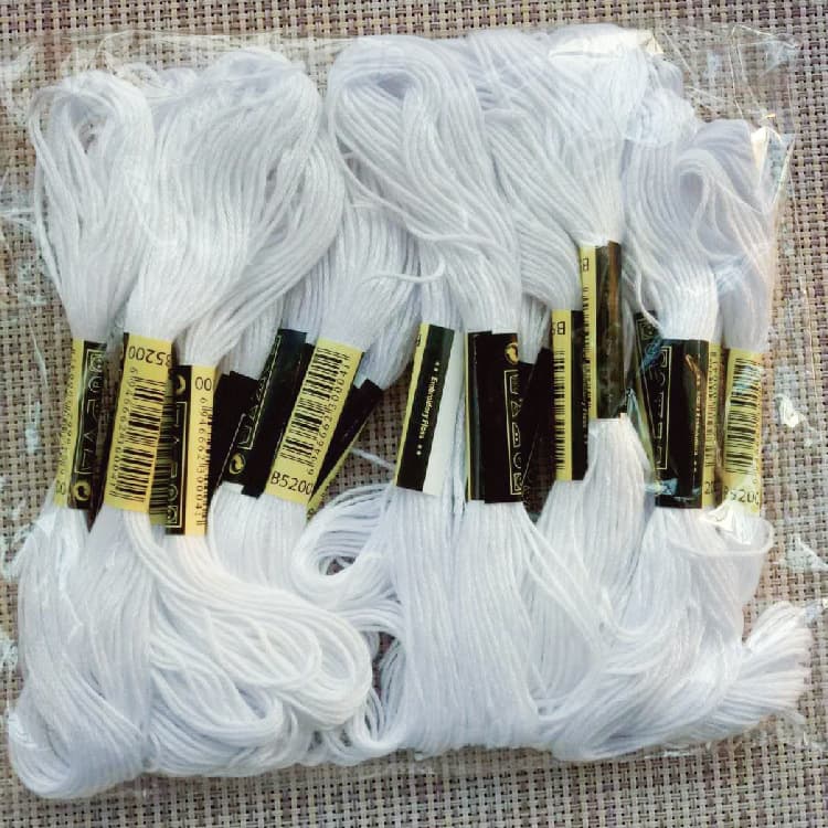 Factory Wholesale Cross Stitch Thread 8m 6-Strand 10/12/24/50/100/447 Colors Polyester Embroidery Thread