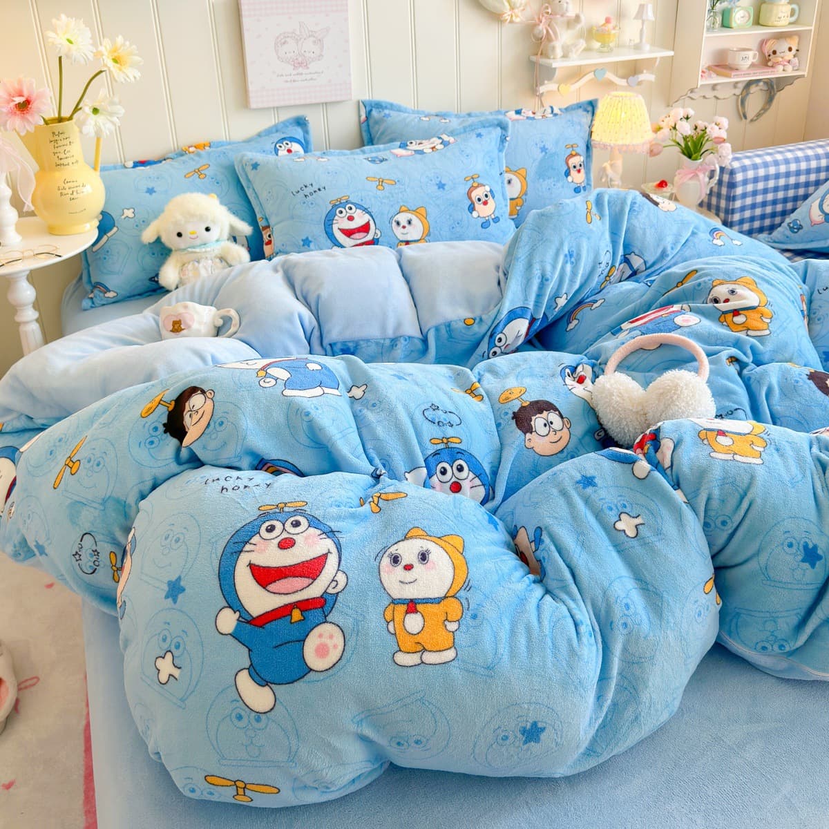 Cartoon milk fleece four-piece set, winter thickened warm double-sided fleece sheet and duvet cover, cute student dormitory three-piece set.