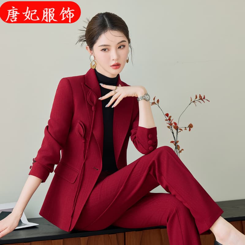 Red suit suit for women, fashionable casual slimming boot-cut trousers two-piece professional attire commuting host photogenic outfit