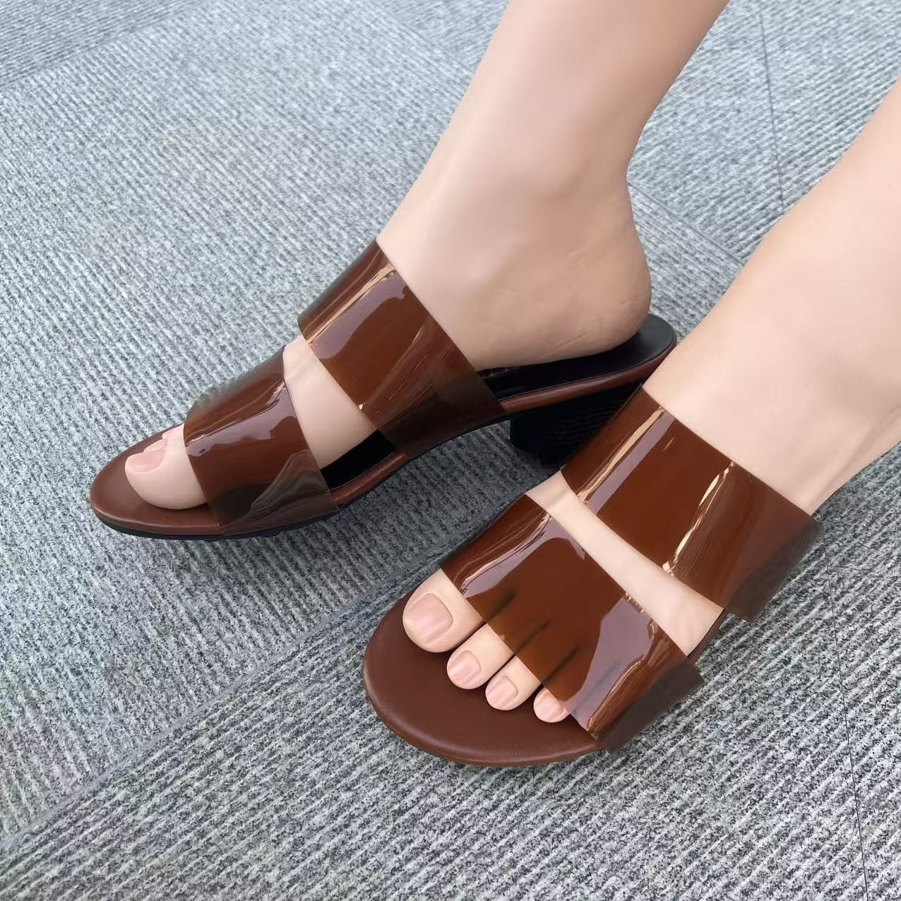Summer Sandals Women 2026 New Soft Leather Fashion Crystal Transparent High Heel Women's Sandals Slippers Chunky Heel Slippers In Stock