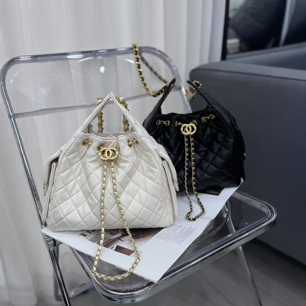 Chanel-style simple diamond quilted chain shoulder bucket bag for women 2026 summer new crossbody bag silver black