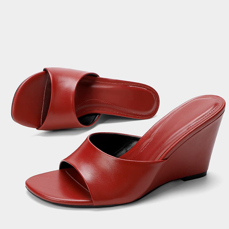 Soft Leather Sandals Women Plus Size 2026 Summer New Outdoor Versatile Mid Heel Chunky Heel High Heel Sandals
