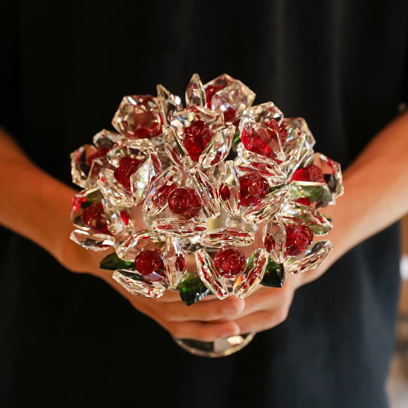 Crystal glass handicrafts hand-held rose ornaments girl heart desktop decorations entrance bedroom home gifts