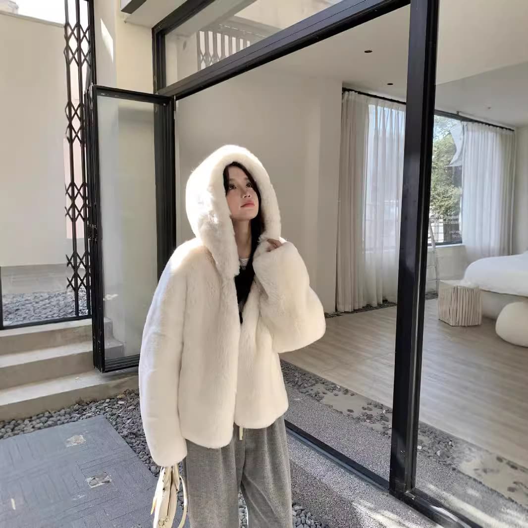 Xu Yiyi Faux Rabbit Fur Hoodie Style Short Fur Coat Women's White Casual Versatile Fur Jacket