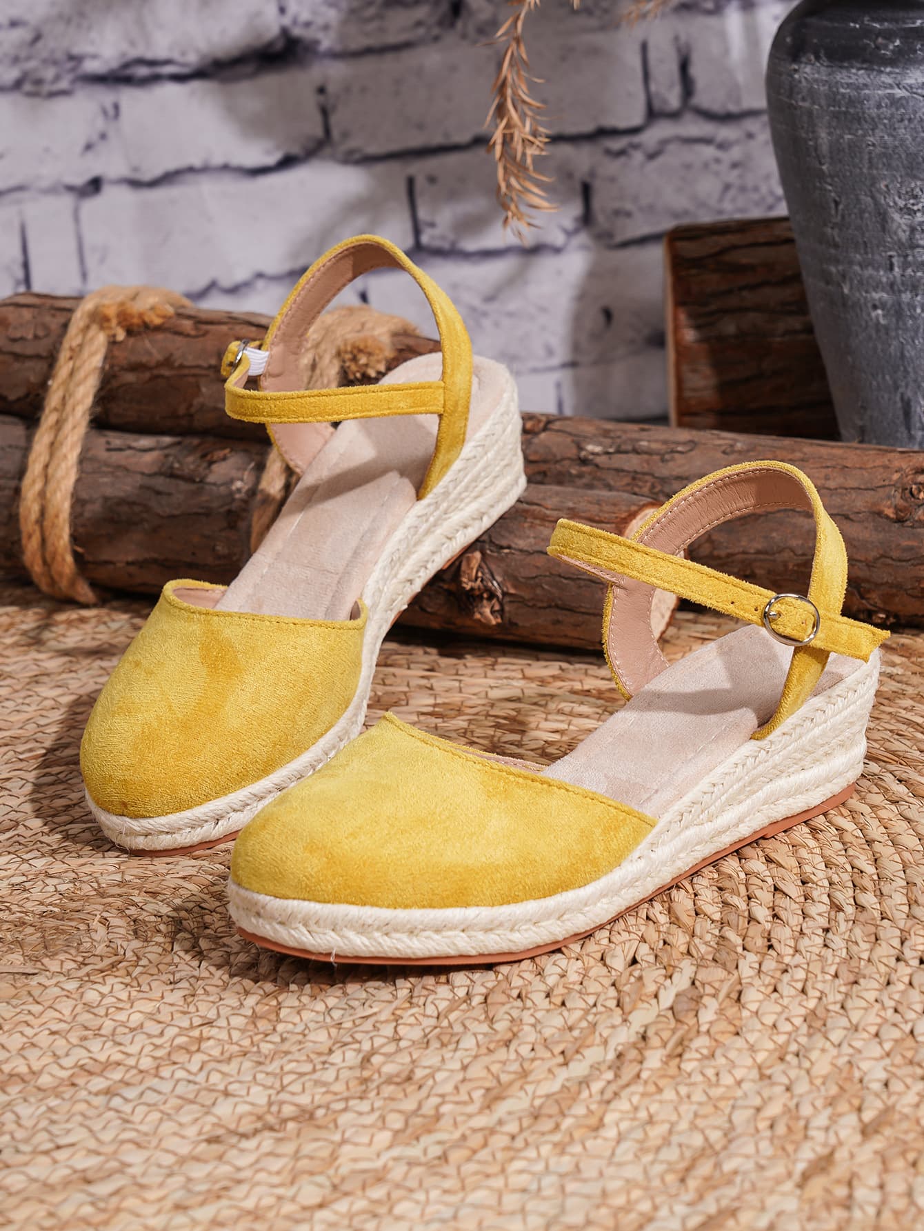 Fashion Women's Sandals New Closed-Toe Wedge Sandals Thick Platform Woven Rope Ankle Strap Sandals