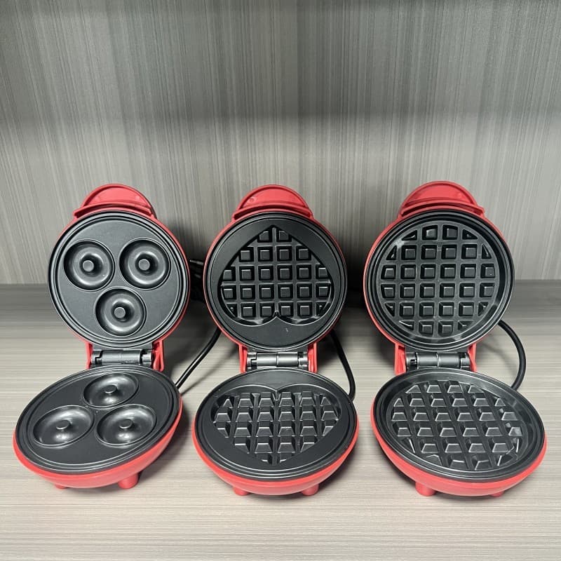 Cross-border Hot-Selling Mini Waffle Maker, Mini Breakfast Maker, Heart-Shaped Round Sandwich Breakfast Machine