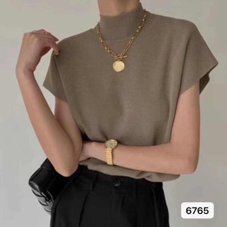 French-style Half Turtleneck Sleeveless Knit Vest for Women Autumn Design Loose Short Sleeve Sweater Top