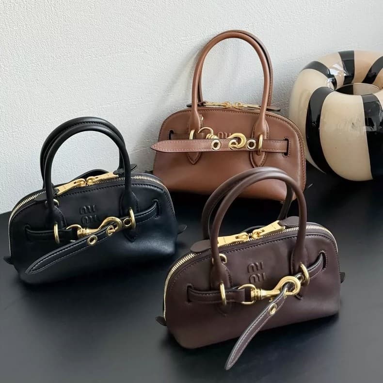 MIU Shell Bag Vintage Genuine Leather Tote, Commuter Bowling Style, Versatile Fashionable Shoulder and Crossbody Bag, In Stock Handbag