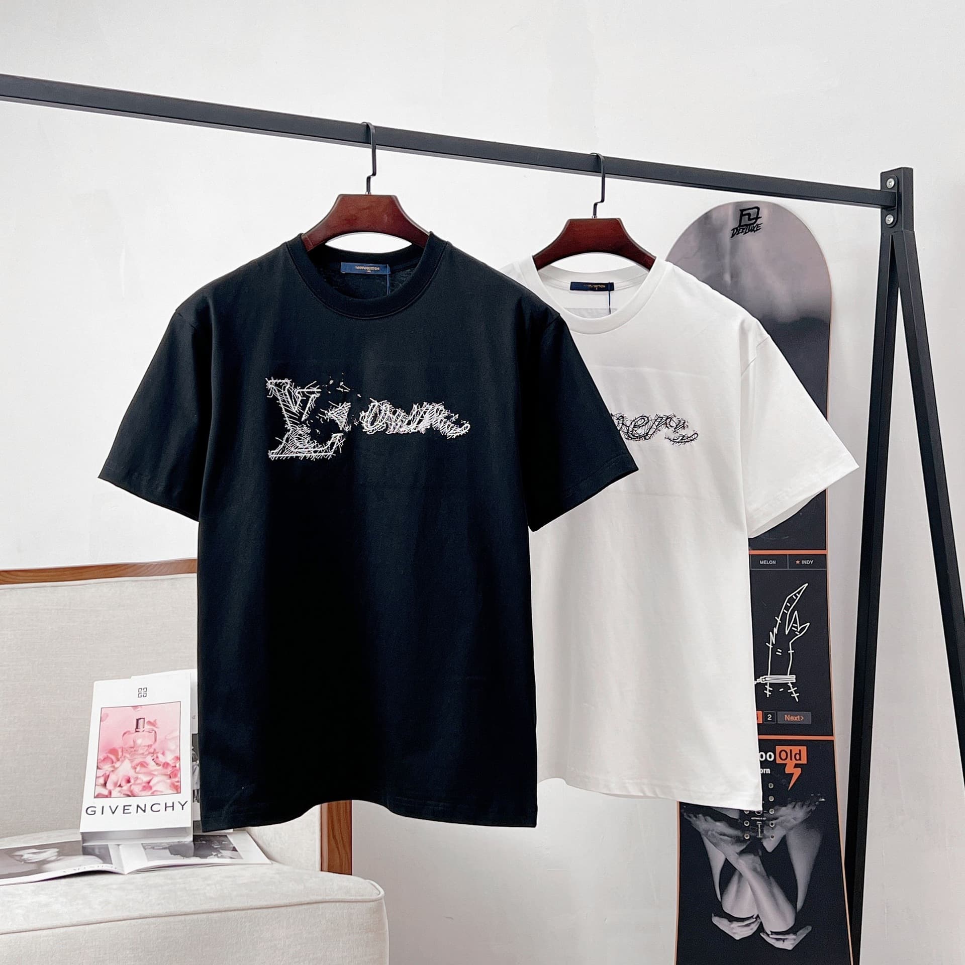 High Version Donkey Brand L Brand 2025 New Logo Random Embroidery Casual Relaxed Fit Unisex Short Sleeve T-Shirt