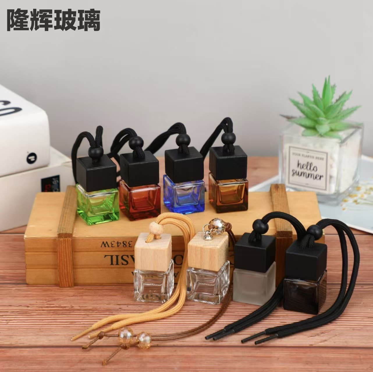 Colorful Car Aromatherapy Bottle Square Glass Perfume Essential Oil Refillable Bottle Wooden Cap with Lanyard Portable Compact Empty Bottle