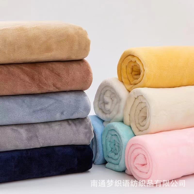 Flannel and coral fleece opening ceremony gift blankets, export-grade solid color blankets, children's blankets, pet blankets, manufacturers wholesale.