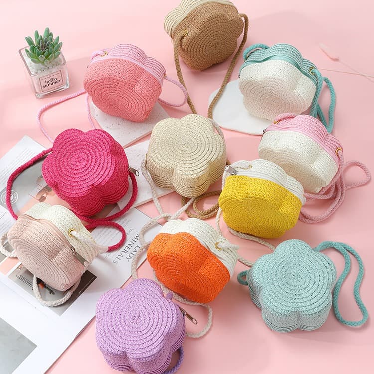 Versatile Travel Fashion Plum Blossom Woven Bag, 2025 New Fresh Natural Cute Children's Straw Crossbody Bag