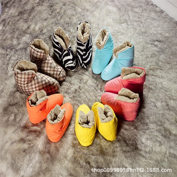 Custom Processed for Export to Europe, America, Japan, and Korea, Home Warmth Down-Filled Household Down Shoes