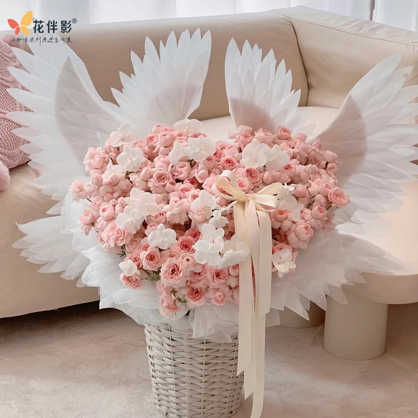 Flower companion shadow flower materials hot style feather electric wings bouquet decoration high-end floral handmade set materials