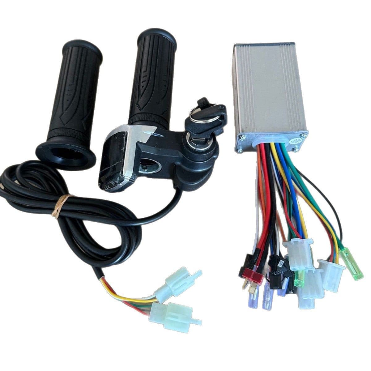 Balanced Folding Designated Driver Electric Scooter Locking Throttle Lithium Battery Scooter Throttle Acceleration Speed Control Throttle with Battery Indicator