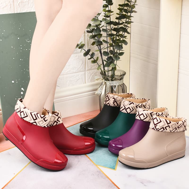 Fashion Rain Boots Women Short Adult Rain Boots Waterproof Anti-slip Rubber Shoes Overshoes Wear-resistant Water Shoes Factory Wholesale