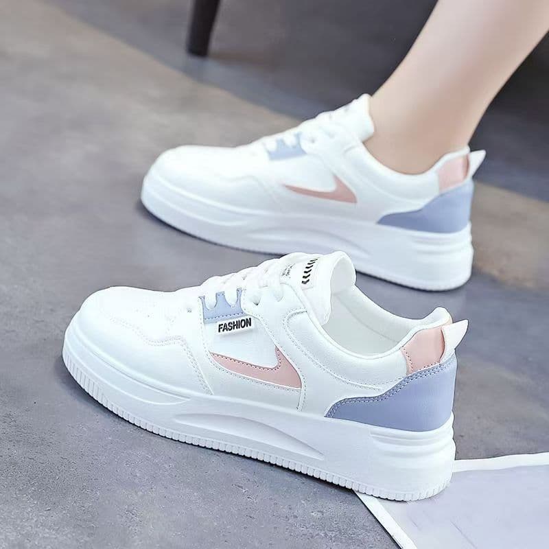 Women's White Casual Sneakers 2025 Spring New Trendy Versatile Sports Shoes Platform Thick Sole Women's Shoes Waterproof Shoes for Spring and Autumn
