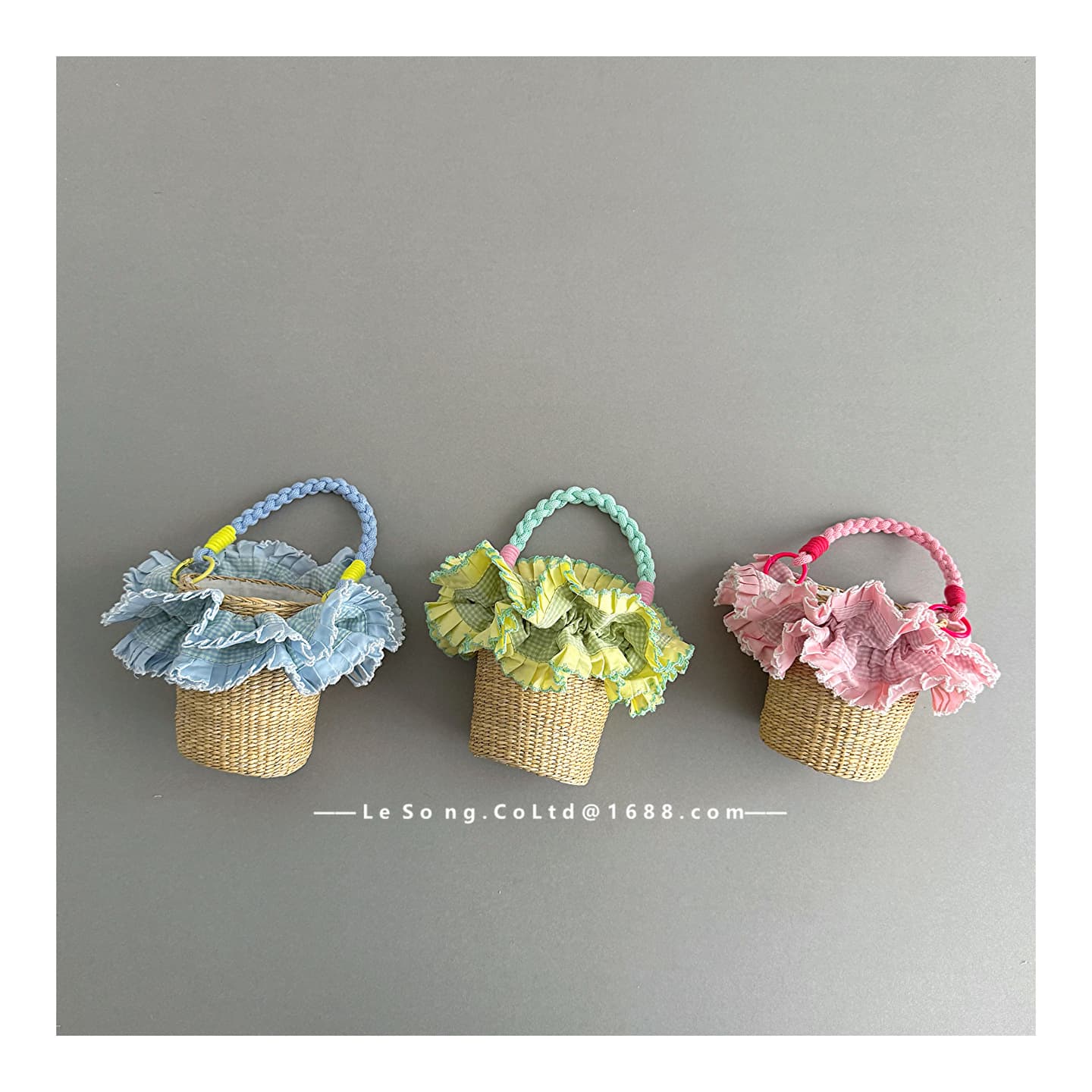 Korean version of children's straw bucket bag, summer baby vacation photo props, lace contrasting chain style bag