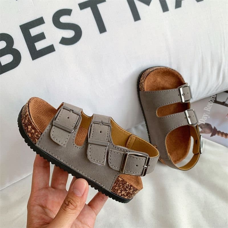 Korean Retro Kids Sandals 2025 Summer New Girls Beach Shoes Boys Birkenstock Style Soft Sole Children Shoes