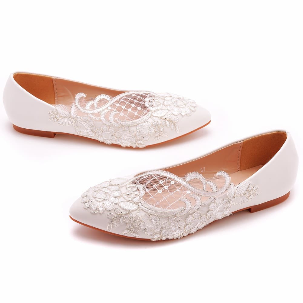 Export Plus Size Flat Lace Wedding Shoes White Pointed Toe Casual Flats White Lace Wedding Dress Gown Bride