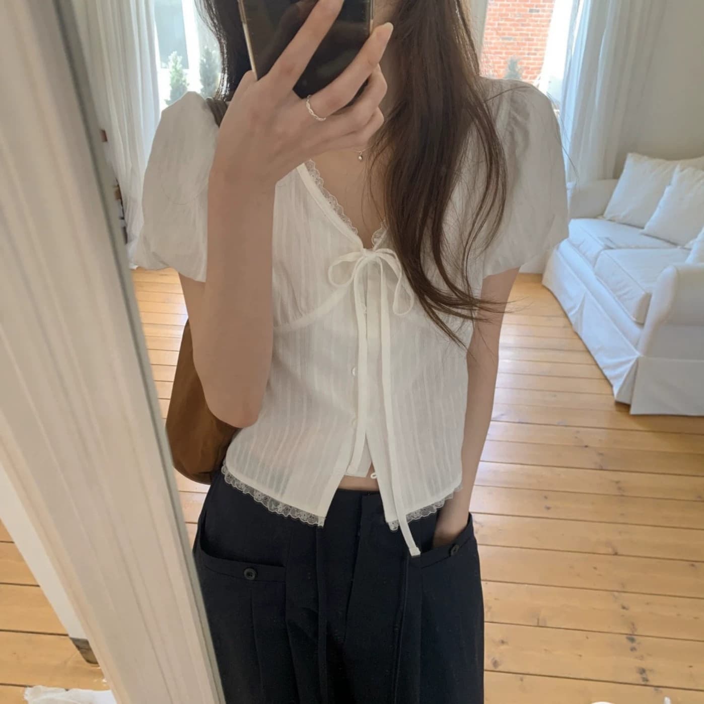 Korean Dongdaemun Me*lou*ge Lace Tie Short Sleeve Blouse Korean Style Women's Lace Puff Sleeve Shirt