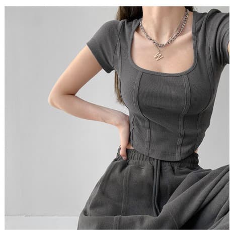 American Retro Fitted Shoulder Short-Sleeve T-Shirt for Women 2023 Spring Summer Premium Texture Unique Chic Pretty Cropped Top