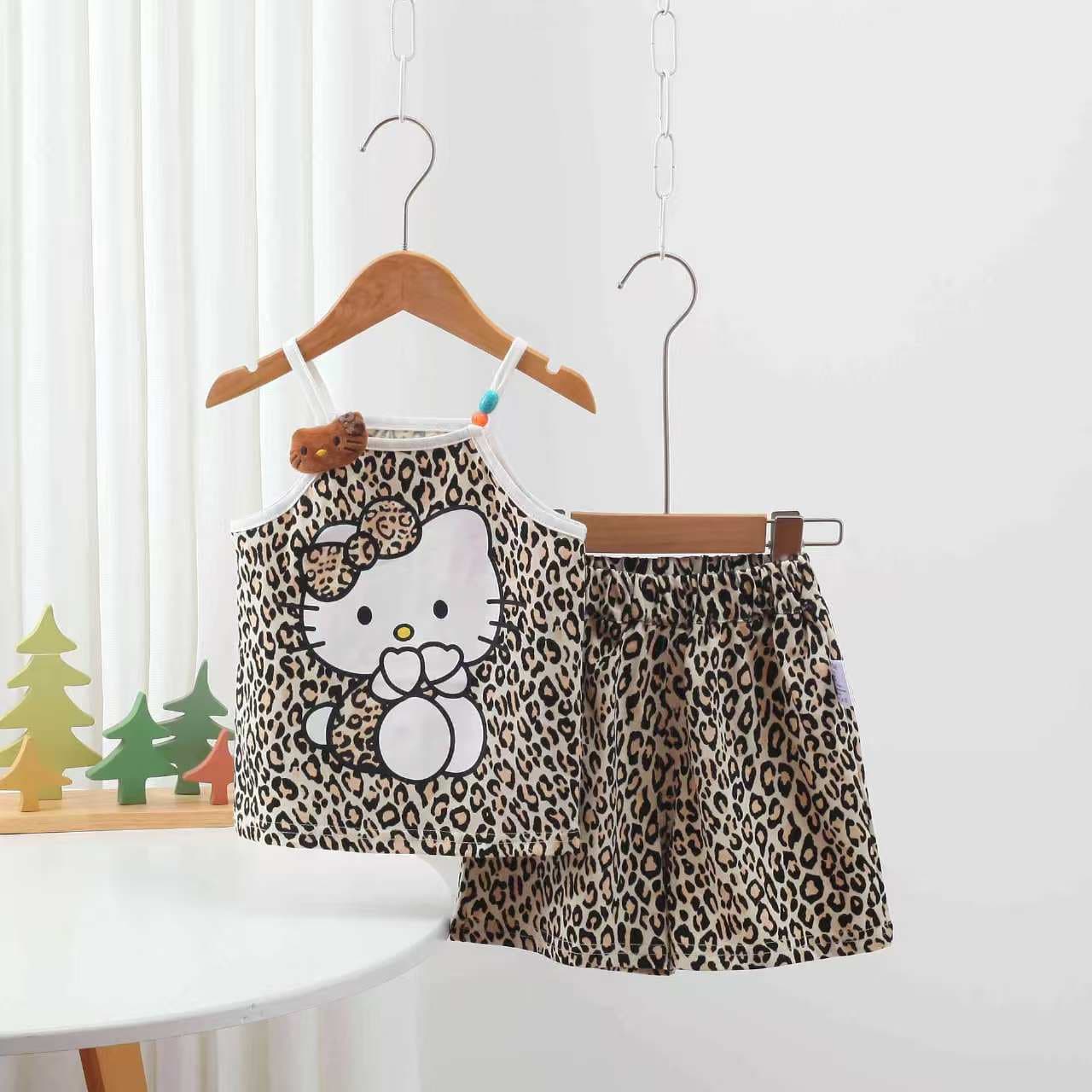 2026 summer girls sweet and cool leopard print suit baby girl fashionable children's suspender two-piece summer suit