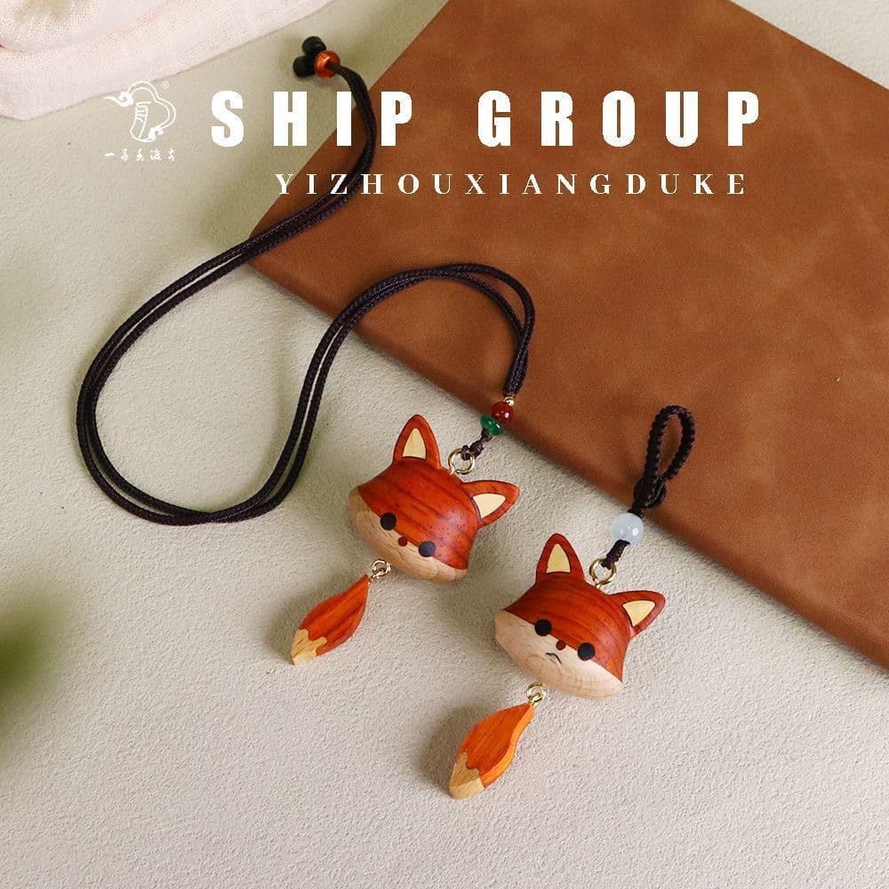 Cute wooden fox pendant with a wagging tail, a unique and healing accessory for 2025, high-value necklace and keychain.