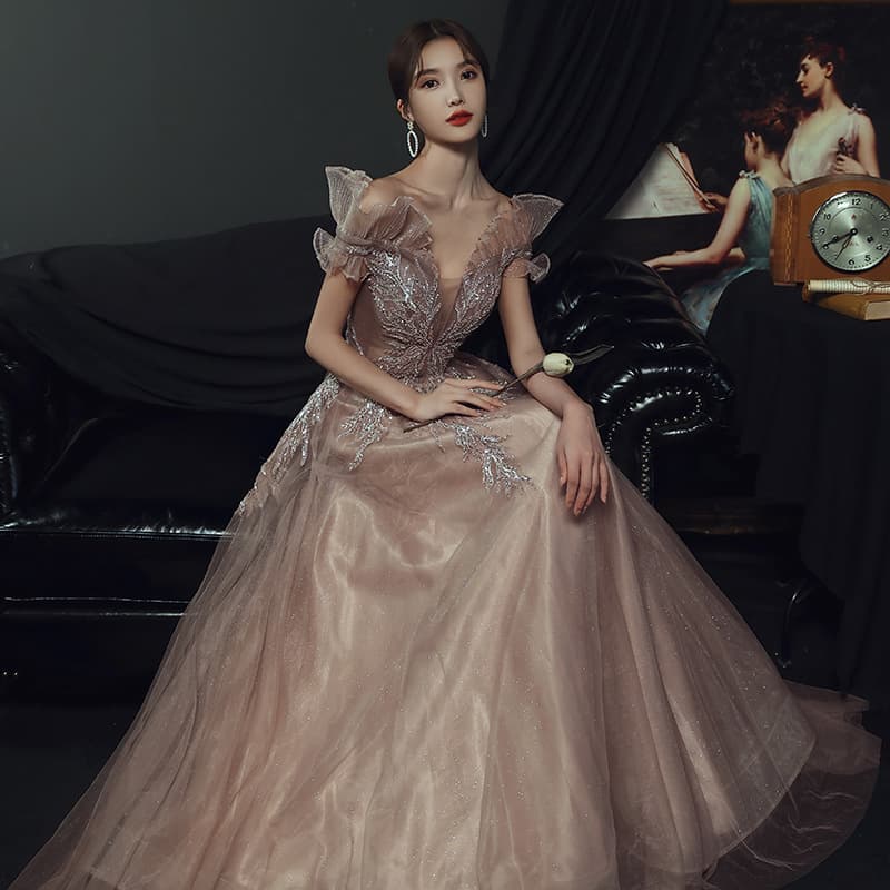 2026 New Summer Banquet Evening Dress for Women, Slimming Fairy Style, Heavy Craftsmanship, Hostess Celebrity Long Gown for Annual Party
