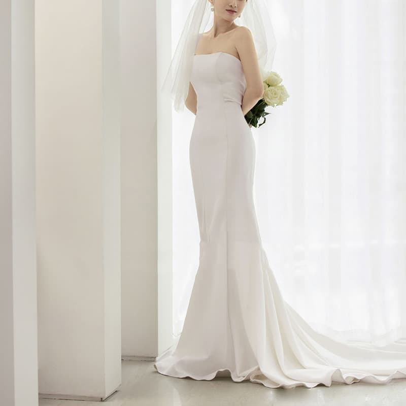 Bride Light Wedding Dress Elegant Strapless 2026 New Style Indoor Wedding Photography Simple and Atmospheric Waist-Cinching Mermaid Evening Gown