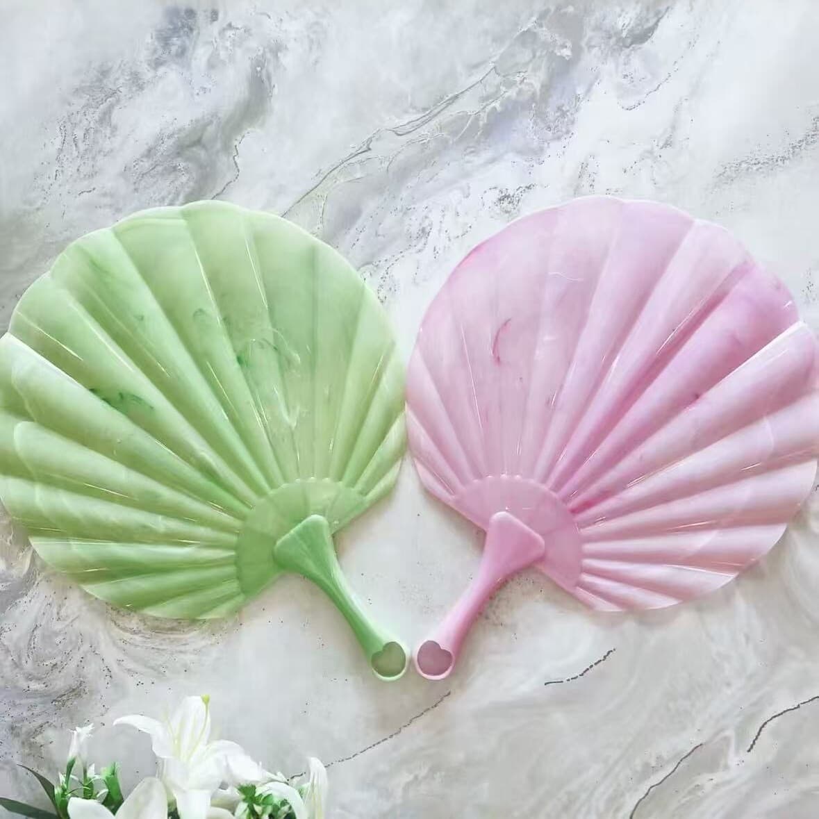 Stylish Plastic Hand Fan, Portable Summer Cooling Fan, Pink and Green Dual-Color Artistic Fan, Thickened and Drop-Resistant