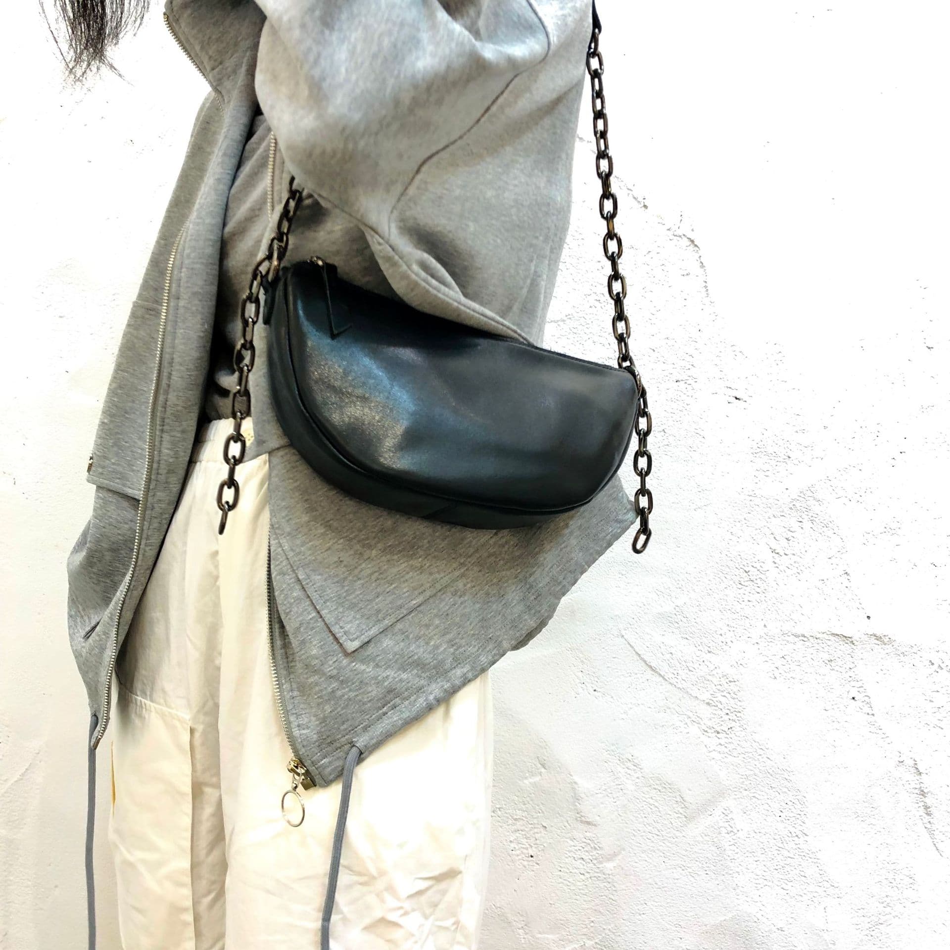 Genuine Leather Handmade Top-Layer Cowhide Chest Bag Shoulder Bag Crossbody Bag Chain Bag Underarm Bag Adjustable Moon Bag for Women