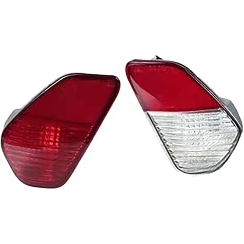Suitable for 16-18 Outlander rear bumper fog light rear tail light 8337A137/8337A136