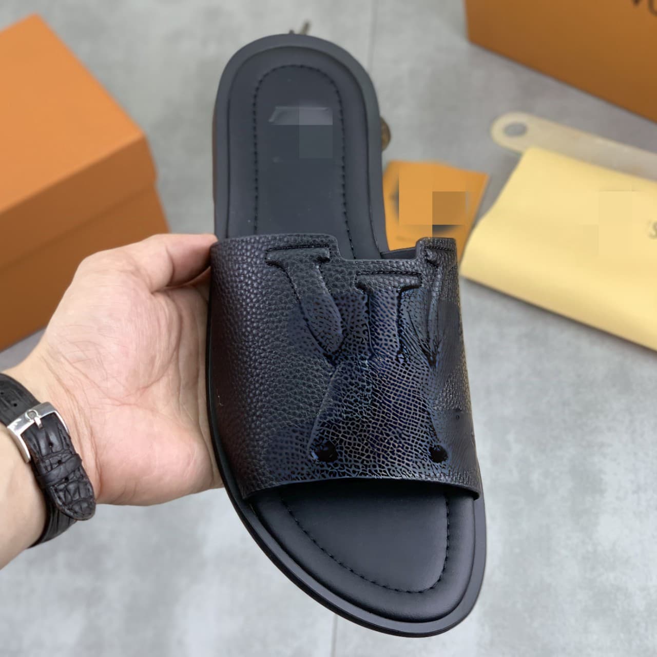 Men's Casual Thick Sole Slippers, European and American Style, Cross-Border New Indoor Slippers, Anti-Slip Cloud-Like Comfort Slippers