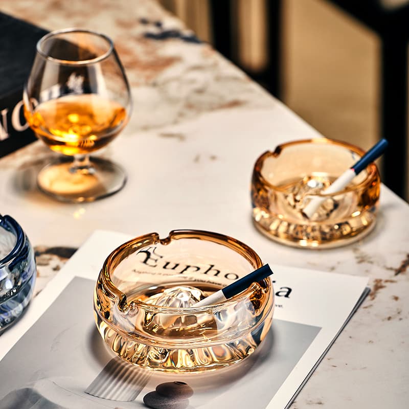 Large Crystal Glass Ashtray Creative Living Room Office Cigar Ashtray Decorative Reusable Non-Imported Simple Design Personal Gift