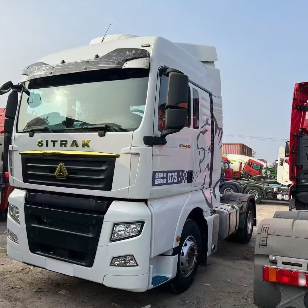 Cross-border Africa: Rear Eight-Wheel Tipper, New HOWO Earthmoving Vehicle, 375 HP HOWO Tipper Tractor