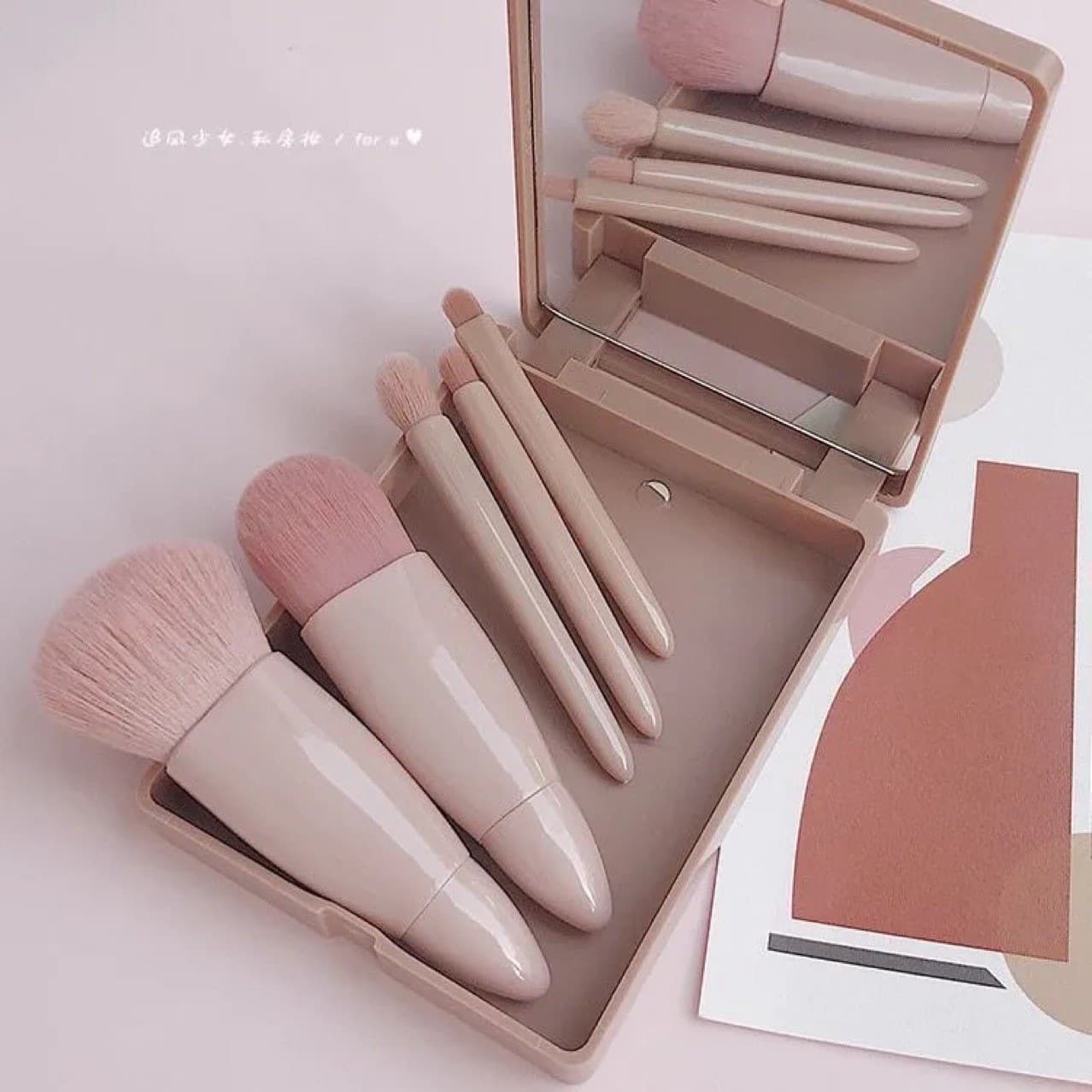 Amazon Hot Selling MAANGE 5-Piece Mini Makeup Brush Set Full Set Wholesale with Mirror Brush