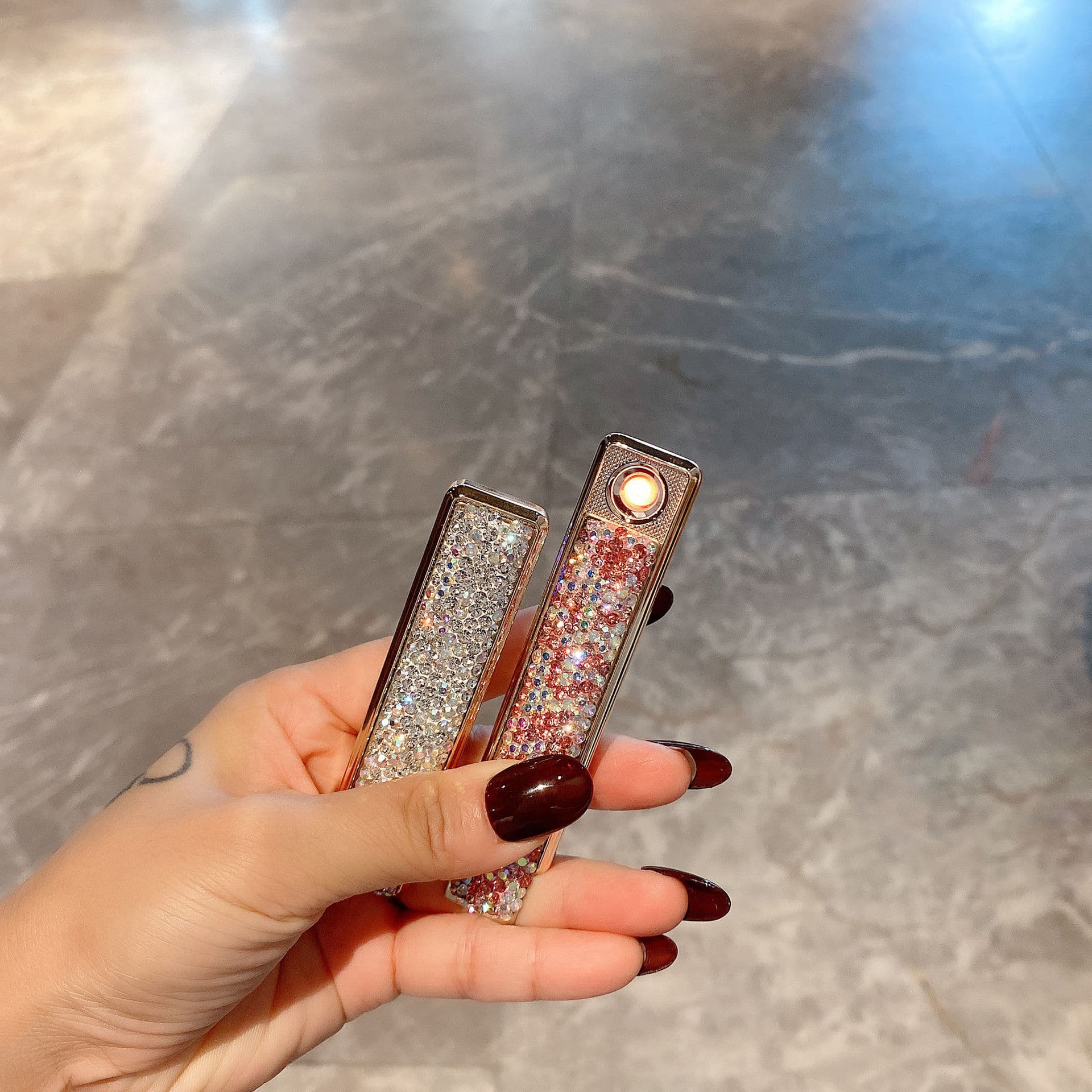 Luxury Rhinestone Internet Celebrity Lighter Creative Personality Windproof USB Rechargeable Cigarette Lighter Silent Compact Portable Gift