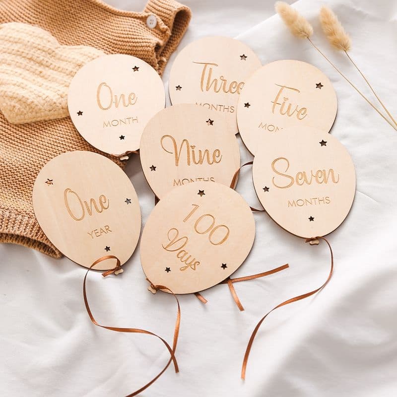 Wooden balloon milestone baby growth record photo background props baby month milestone pendant